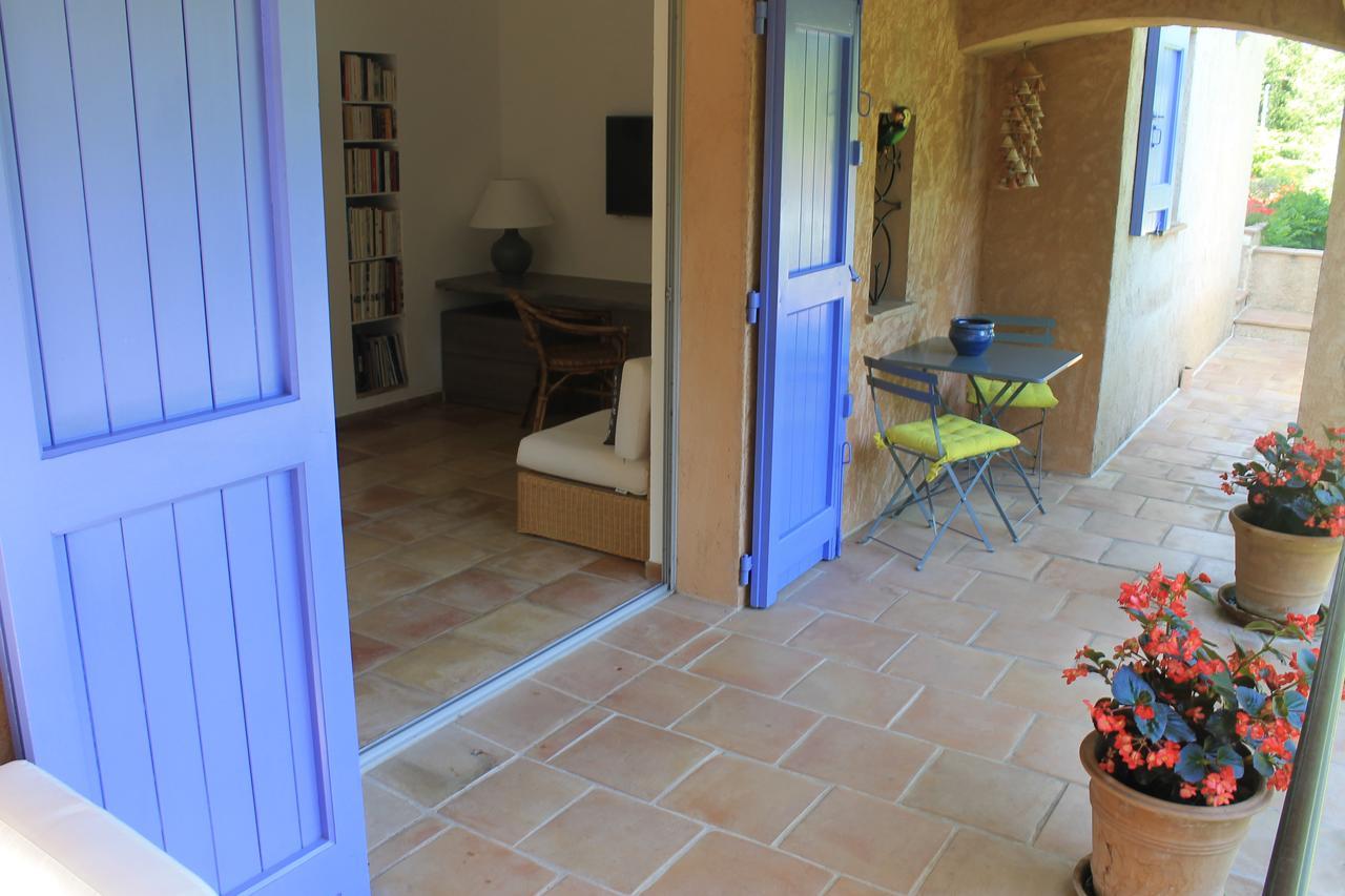 B&B Charming Suite And Pool - Adults Only Tourrettes Exteriér fotografie